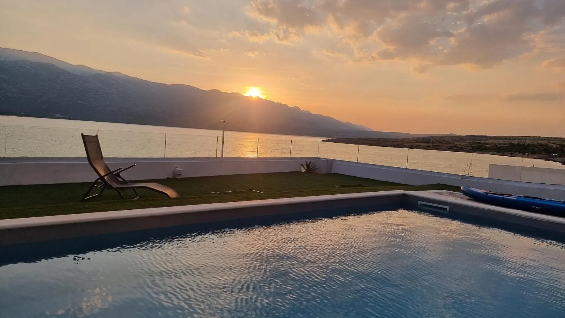 Luxury Beach Apartment Adria With Private Pool And Sea View Vinjerac